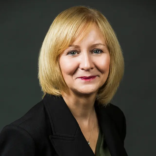sandra-lyle--640x640.jpg