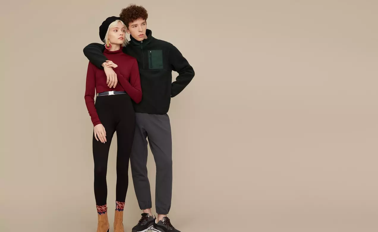 THERMOLITE® EcoMade ALL SEASON technology creates sustainable performance garments offering year-round comfort.